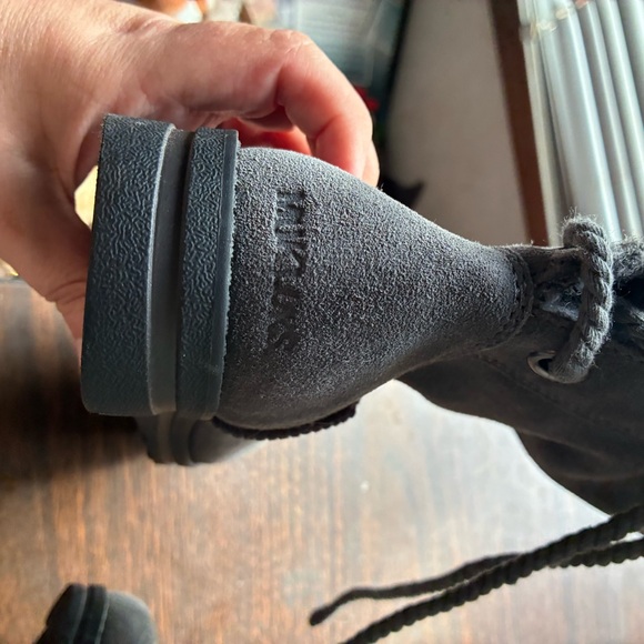 Womens Size 6 Muk Luk Boots - Picture 4 of 4